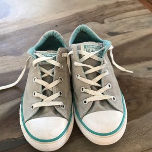 Converse Girls size 3